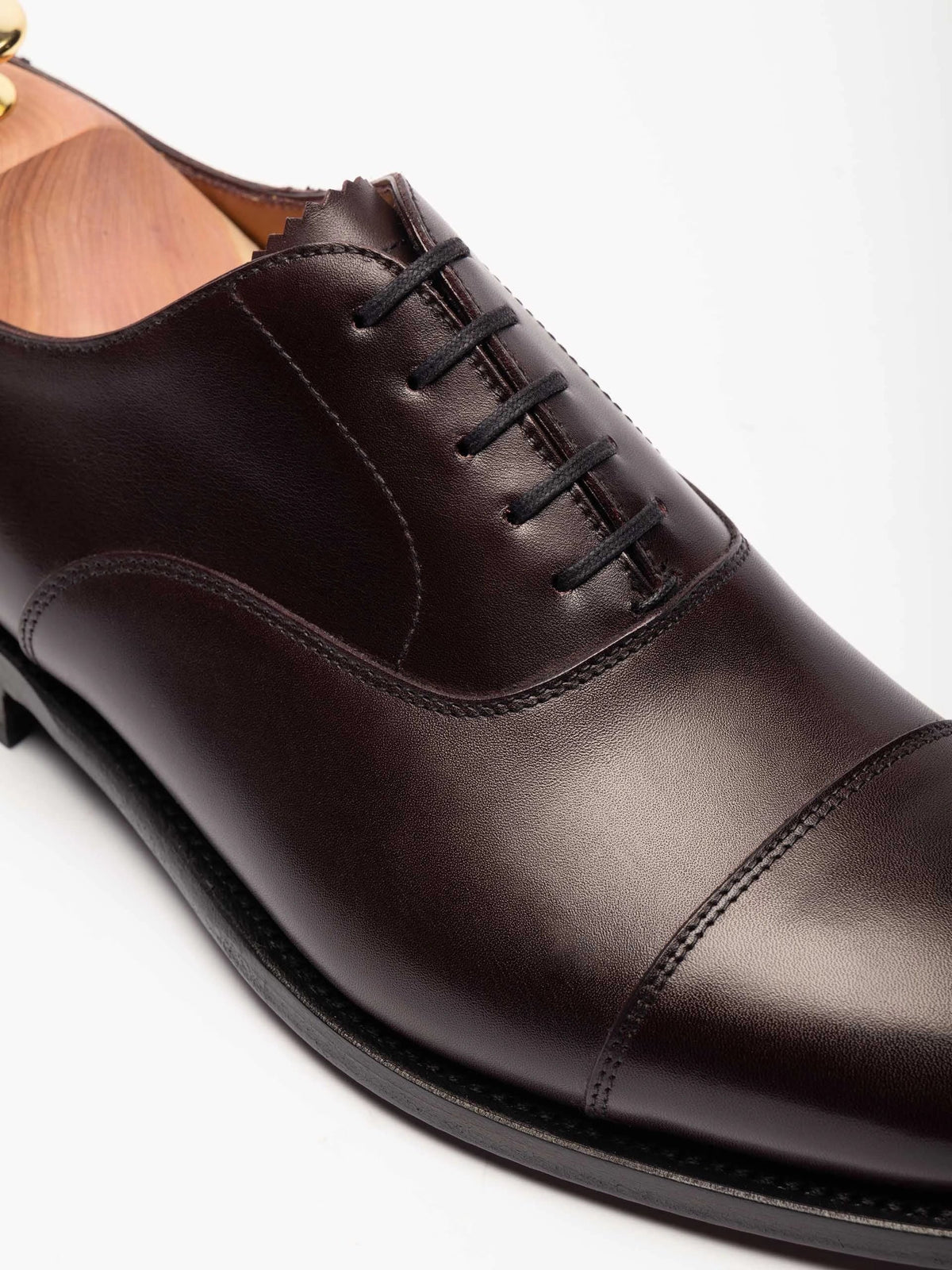 The Oxford - Burgundy Calf, up close